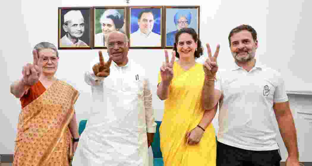 Congress Parliamentary Party (CPP) chairperson Sonia Gandhi, Congress president Mallikarjun Kharge, party general secretary Priyanka Gandhi Vadra and party leader Rahul Gandhi show victory signs while posing for a picture after the Lok Sabha election trends and results, in New Delhi on Tuesday. Congress Parliamentary Party (CPP) chairperson Sonia Gandhi, Congress president Mallikarjun Kharge, party general secretary Priyanka Gandhi Vadra and party leader Rahul Gandhi show victory signs while posing for a picture after the Lok Sabha election trends and results, in New Delhi on Tuesday.