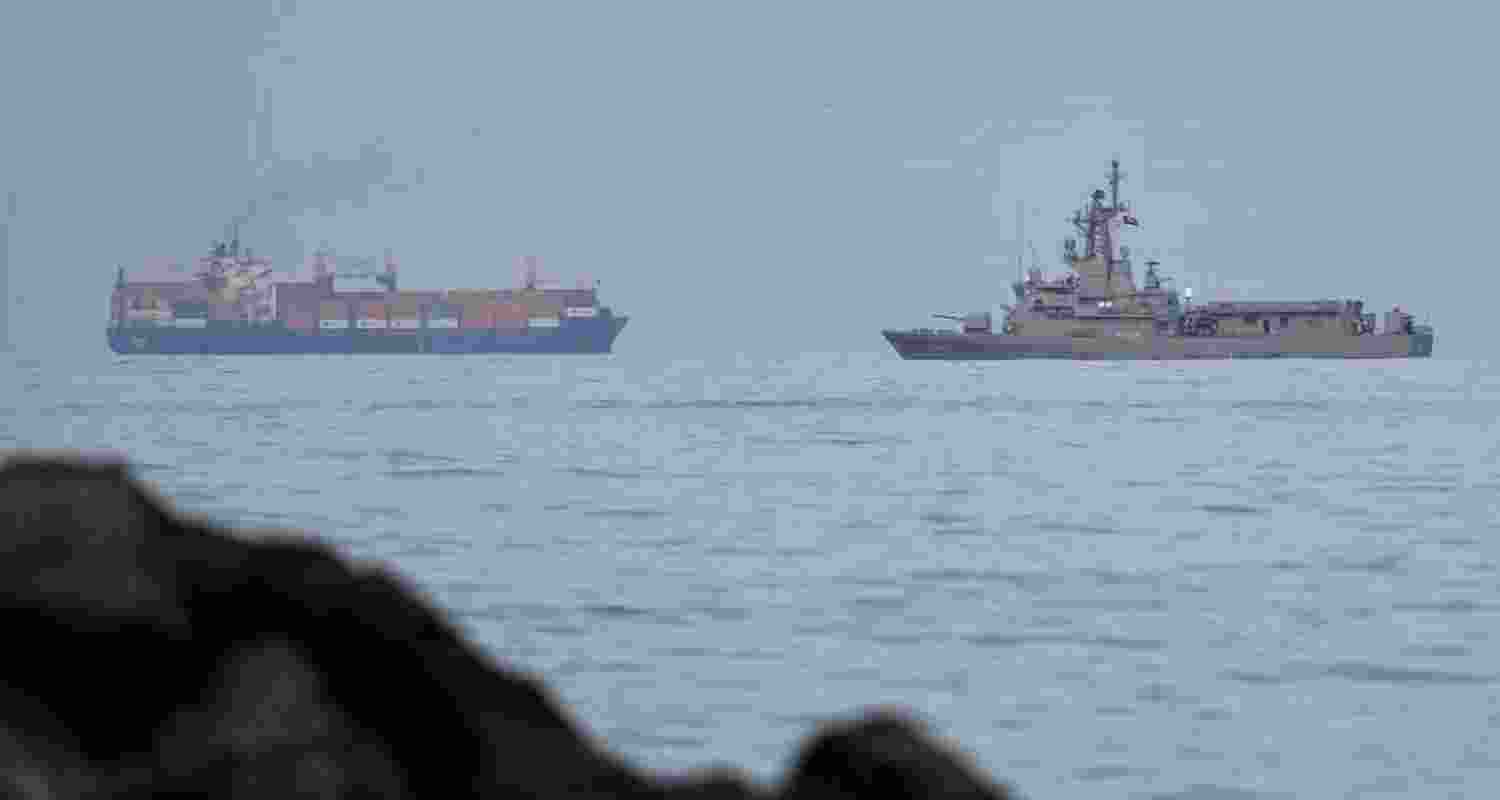 Crude oil prices fell for a second day as US-Iran peace efforts eased Gulf tensions and restored shipping through the Strait of Hormuz. Crude oil prices fell for a second day as US-Iran peace efforts eased Gulf tensions and restored shipping through the Strait of Hormuz.