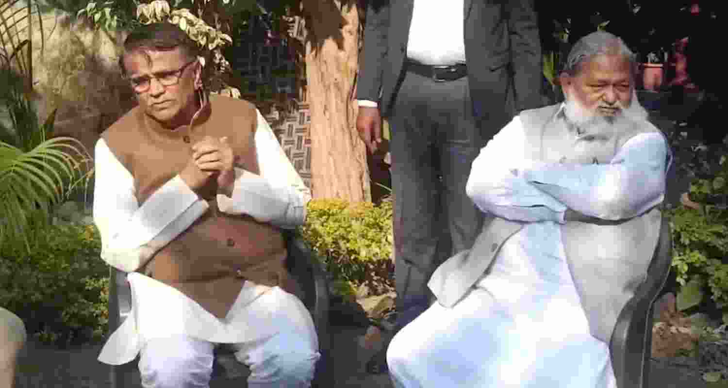 Anil Vij meets Haryana BJP leader O P Dhankar inquiring about Ashutosh's condition. Anil Vij meets Haryana BJP leader O P Dhankar inquiring about Ashutosh's condition.