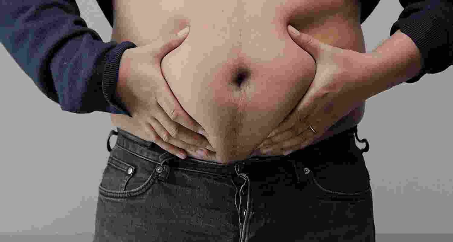 The impact of abdominal fat on brain health and cognition is more pronounced in middle-aged men at high risk of Alzheimer's disease as opposed to women The impact of abdominal fat on brain health and cognition is more pronounced in middle-aged men at high risk of Alzheimer's disease as opposed to women