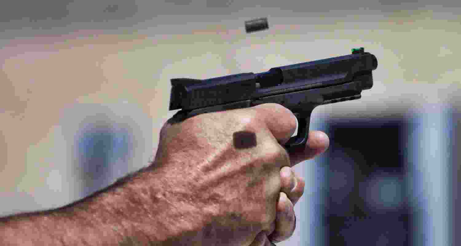 Father-son arrested in Hoshiarpur after firing at police Father-son arrested in Hoshiarpur after firing at police