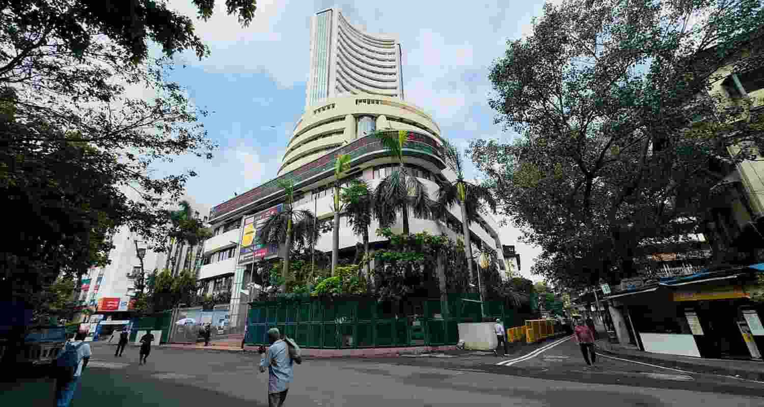 From the Sensex firms, Mahindra & Mahindra, Bajaj Finserv, UltraTech Cement, HDFC Bank, Bajaj Finance, Trent, ICICI Bank and Maruti were among the major laggards From the Sensex firms, Mahindra & Mahindra, Bajaj Finserv, UltraTech Cement, HDFC Bank, Bajaj Finance, Trent, ICICI Bank and Maruti were among the major laggards