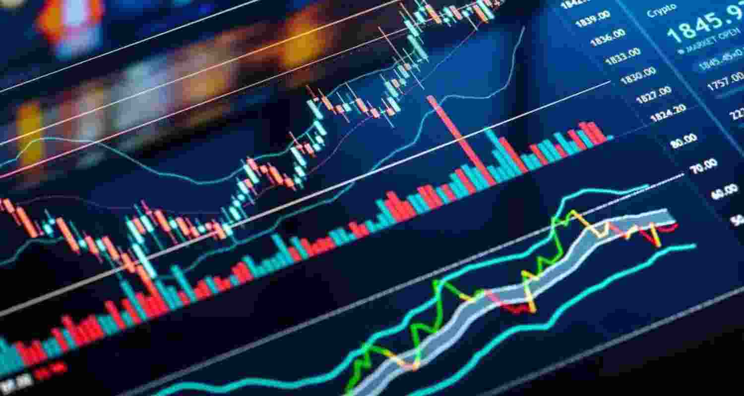 In the past seven trading days, the BSE benchmark tanked 2,649.02 points or 3.19 per cent, and the Nifty dived 788.7 points or 3.10 per cent as concerns over H-1B visa fee hike and geopolitical tensions kept investors edgy In the past seven trading days, the BSE benchmark tanked 2,649.02 points or 3.19 per cent, and the Nifty dived 788.7 points or 3.10 per cent as concerns over H-1B visa fee hike and geopolitical tensions kept investors edgy