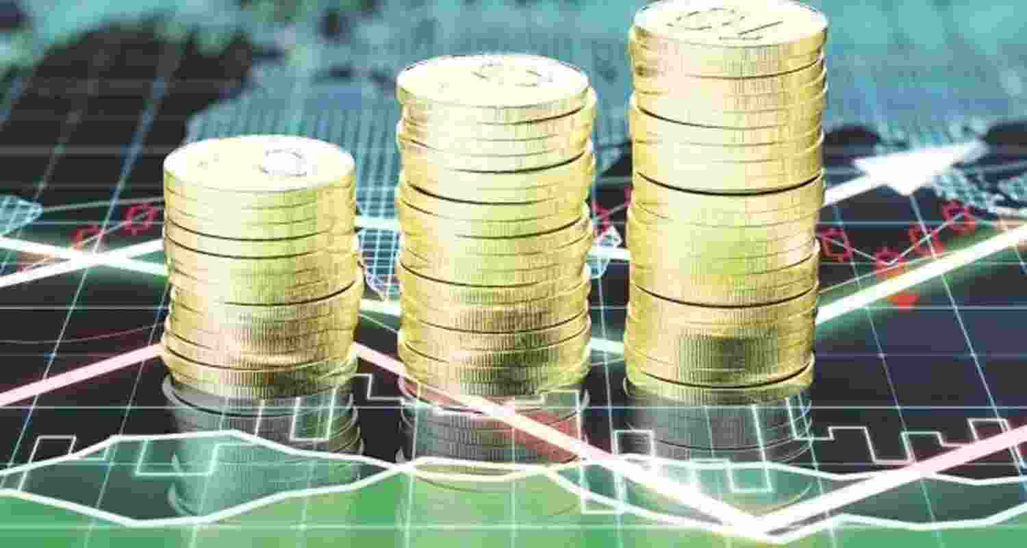 While the overall reserves had risen by USD 2.703 billion to USD 698.192 billion in the previous reporting week, they now stood at USD 688.871 billion. While the overall reserves had risen by USD 2.703 billion to USD 698.192 billion in the previous reporting week, they now stood at USD 688.871 billion.