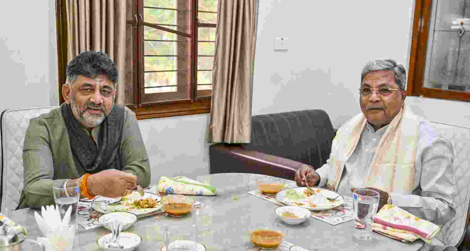 The breakfast meeting was held after intervention by Congress party high command, which is said to have telephoned both leaders to resolve the logjam amicably The breakfast meeting was held after intervention by Congress party high command, which is said to have telephoned both leaders to resolve the logjam amicably