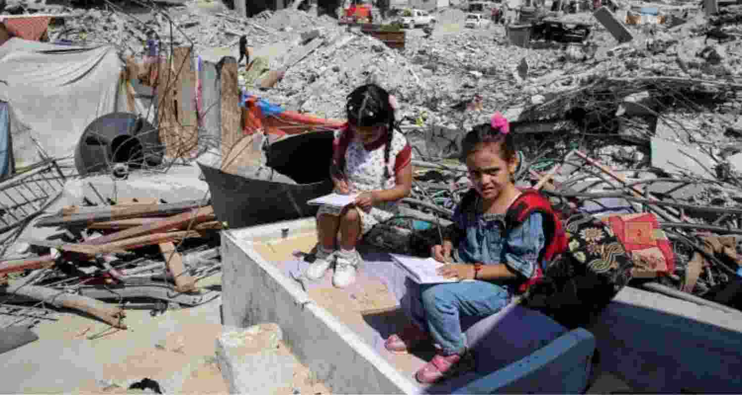 Local education officials, working with UNICEF and other aid groups, set up hundreds of learning spaces to try and provide education during the war. Local education officials, working with UNICEF and other aid groups, set up hundreds of learning spaces to try and provide education during the war.