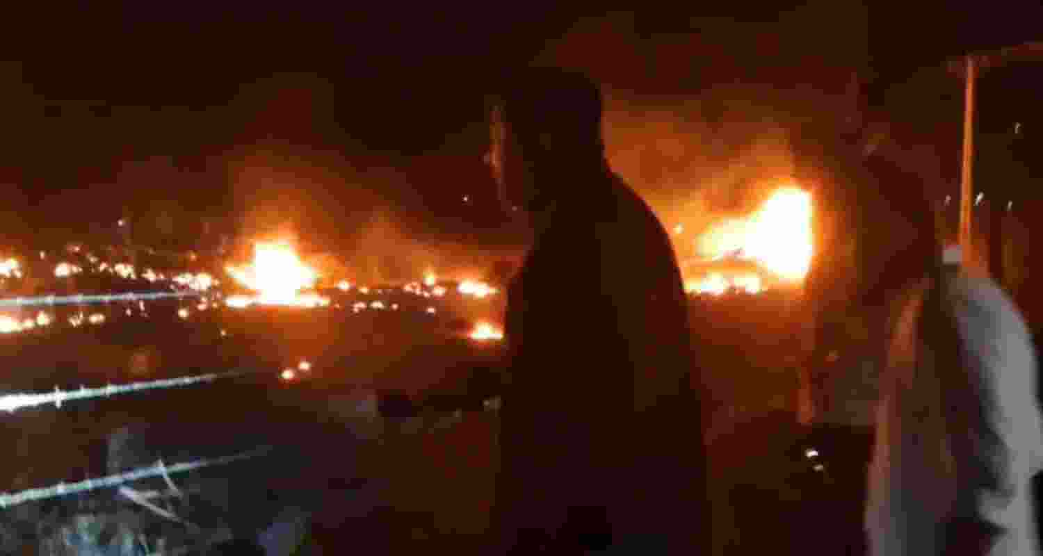 Jaguar fighter jet crashes in Gujarat; 1 pilot missing Jaguar fighter jet crashes in Gujarat; 1 pilot missing