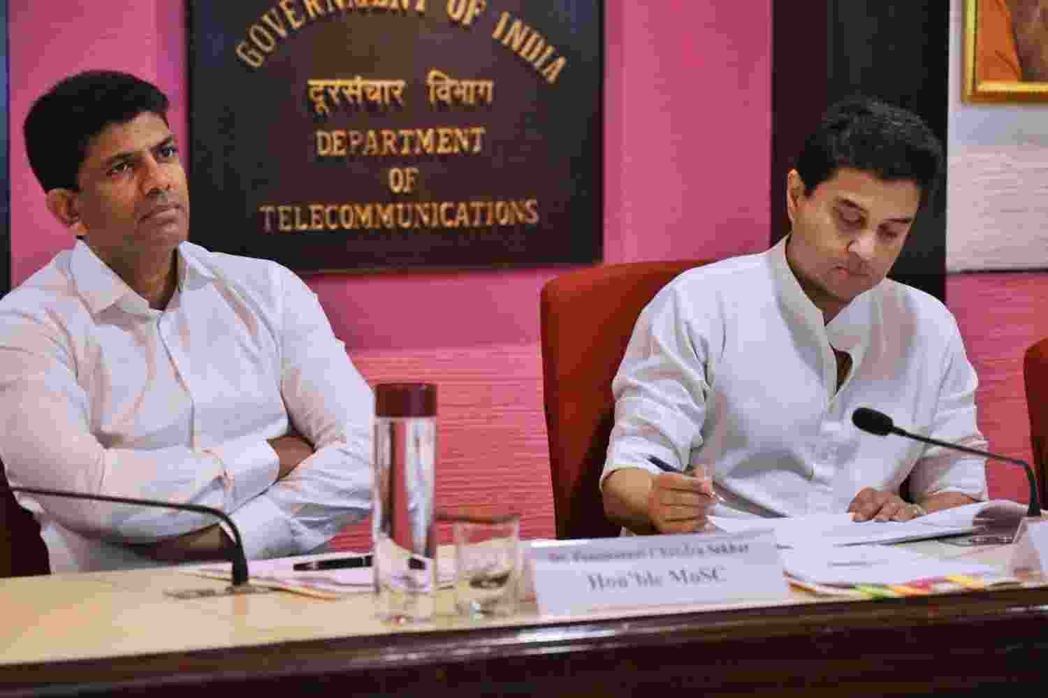 Jyotiraditya Scindia asks telcos to take lead in 6G development Jyotiraditya Scindia asks telcos to take lead in 6G development