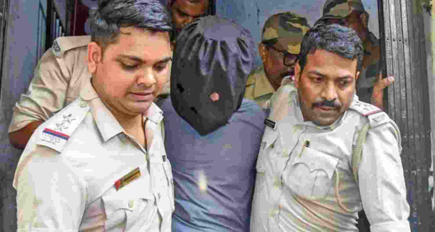 NIA and STF probe alleged JeM-ISI radicalisation network after arrests, tracing hawala funds, digital links and suspected recruitment in West Bengal. NIA and STF probe alleged JeM-ISI radicalisation network after arrests, tracing hawala funds, digital links and suspected recruitment in West Bengal.