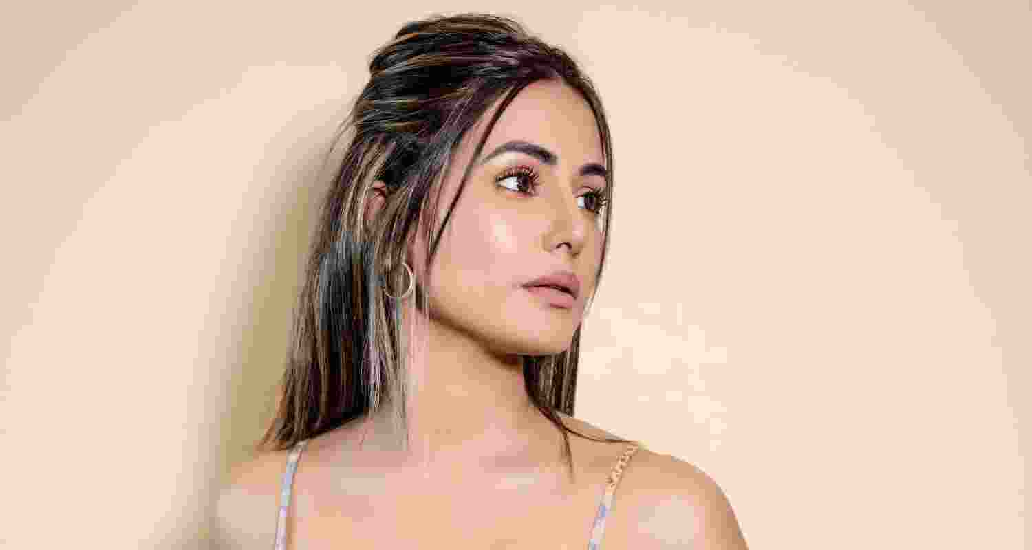 Now back on screen with ‘Pati Patni Aur Panga’, Hina is rearing to get back to work but she feels people are not ready for that. Now back on screen with ‘Pati Patni Aur Panga’, Hina is rearing to get back to work but she feels people are not ready for that.
