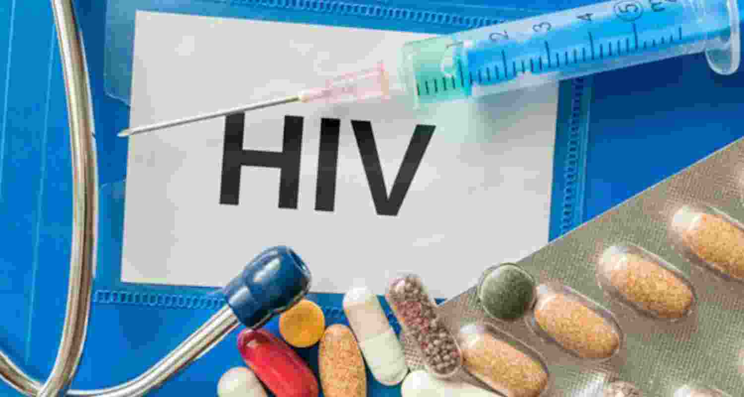 Woman injects HIV virus on ex-lover's wife in Andhra, four held Woman injects HIV virus on ex-lover's wife in Andhra, four held