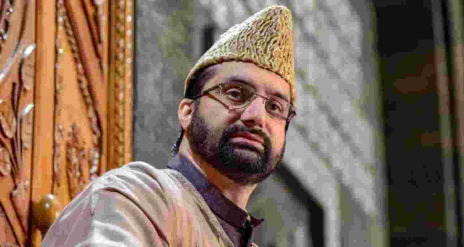 Hurriyat chief seeks withdrawal of govt staff's suspension Hurriyat chief seeks withdrawal of govt staff's suspension