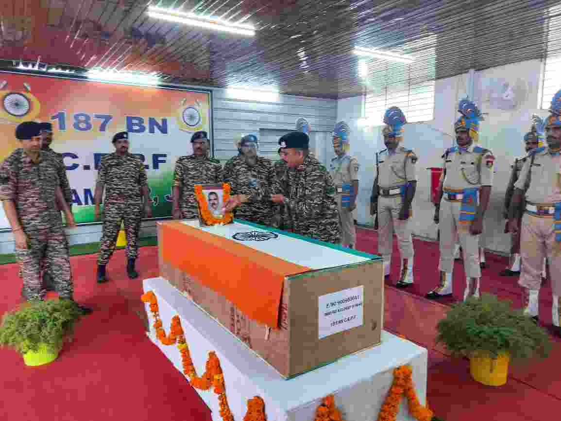 Inspector Kuldeep Kumar of the CRPF was killed in an exchange of fire between terrorists and security personnel at Chill, Dudu in Udhampur district of the UT. Inspector Kuldeep Kumar of the CRPF was killed in an exchange of fire between terrorists and security personnel at Chill, Dudu in Udhampur district of the UT.