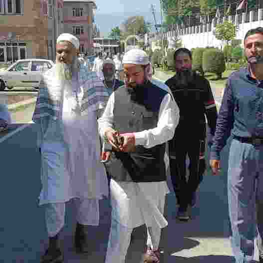 Hafiz Mohammad Sikander Malik filed his nomination papers for the Bandipora constituency as an independent candidate as the JeI has been banned by the MHA. Hafiz Mohammad Sikander Malik filed his nomination papers for the Bandipora constituency as an independent candidate as the JeI has been banned by the MHA.