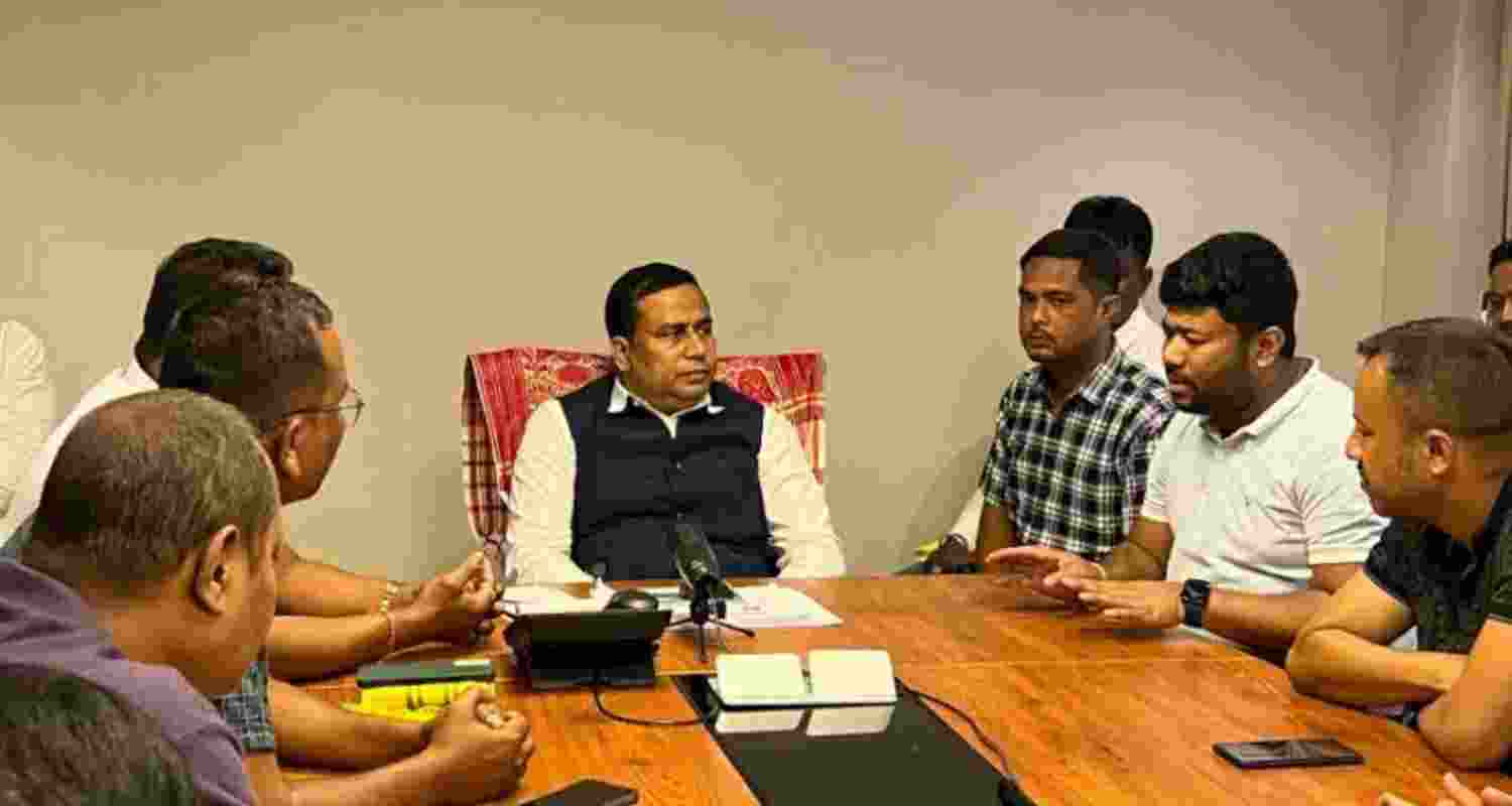 Assam Minister Jayanta Mallabaruah with representatives of organisations belonging to the Koch Rajbongshi community. Assam Minister Jayanta Mallabaruah with representatives of organisations belonging to the Koch Rajbongshi community.