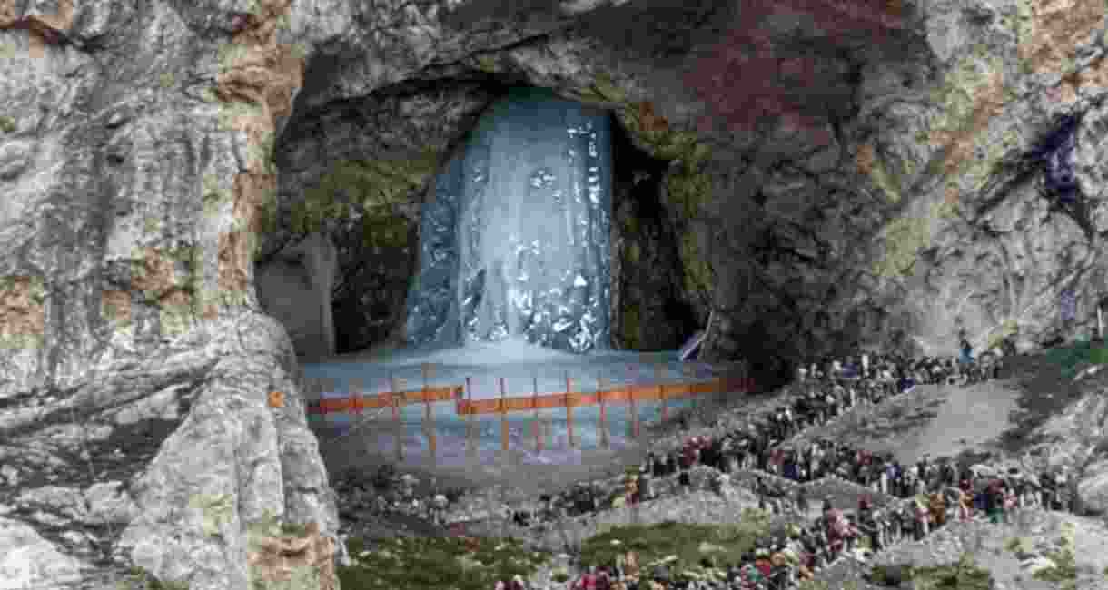 Fresh batch of over 3K Amarnath pilgrims departs under tight security Fresh batch of over 3K Amarnath pilgrims departs under tight security