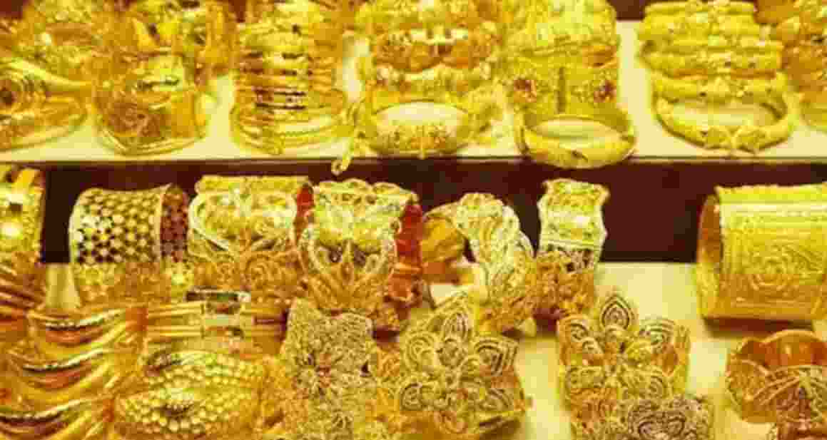 Trade war, Fed fears push gold to ₹1 lakh/10 grams Trade war, Fed fears push gold to ₹1 lakh/10 grams