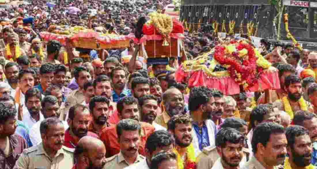 'Thiruvabharanam' procession sets off to Sabarimala 'Thiruvabharanam' procession sets off to Sabarimala