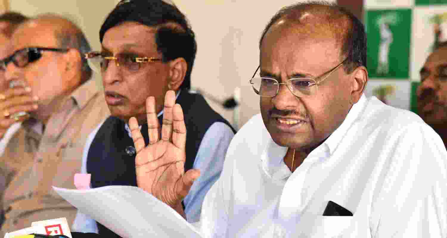 Cong unveils HMT land dossier, alleges transfers under BJP rule Cong unveils HMT land dossier, alleges transfers under BJP rule