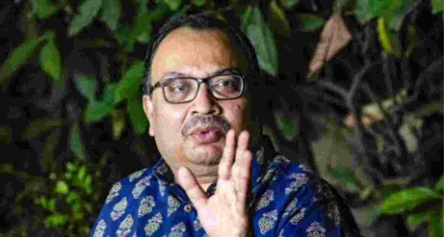 Former TMC general secretary Kunal Ghosh relieved of party posts. Former TMC general secretary Kunal Ghosh relieved of party posts.