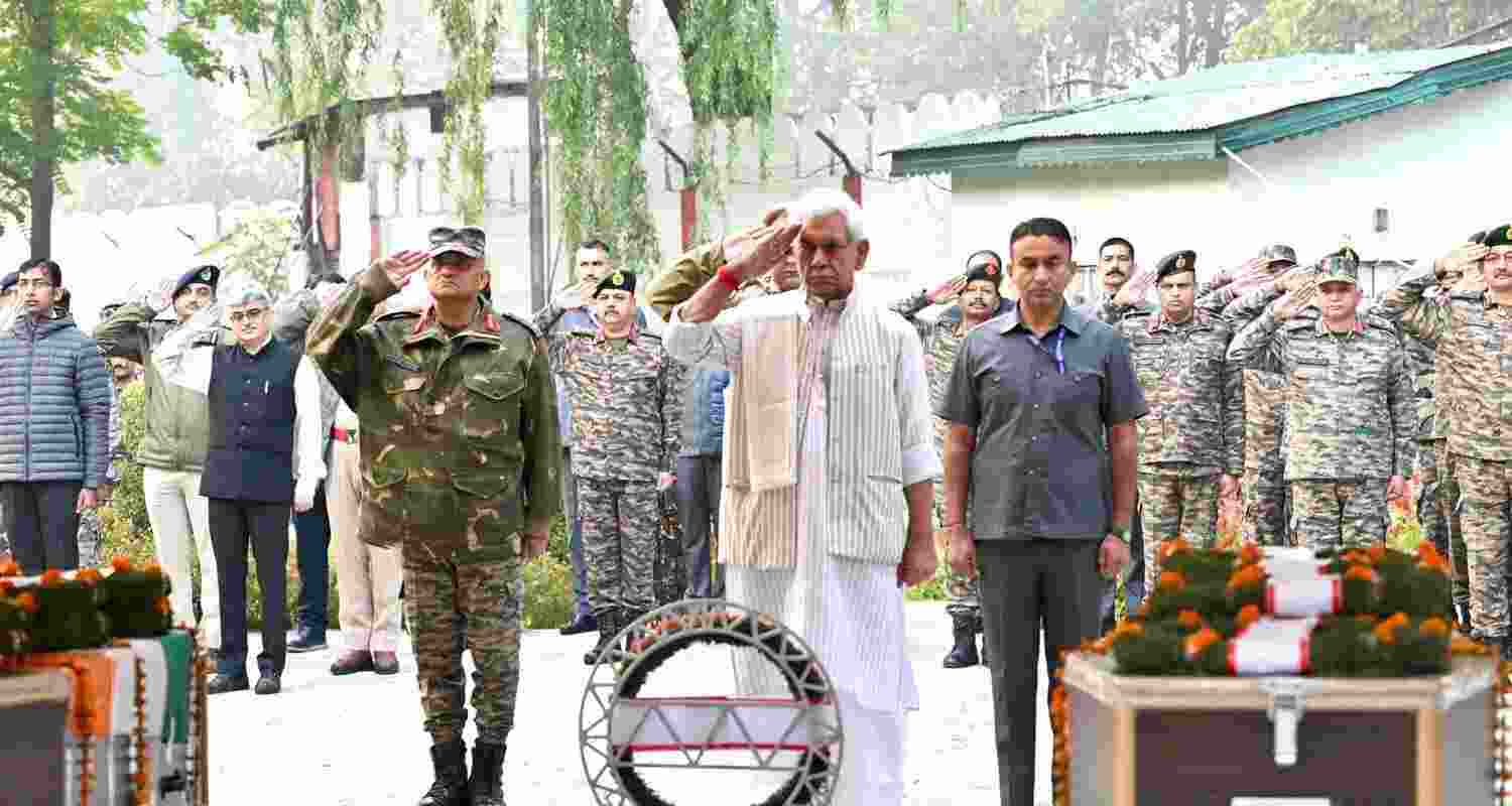 LG Manoj Sinha pays tribute to fallen soldiers in Kokernag. LG Manoj Sinha pays tribute to fallen soldiers in Kokernag.