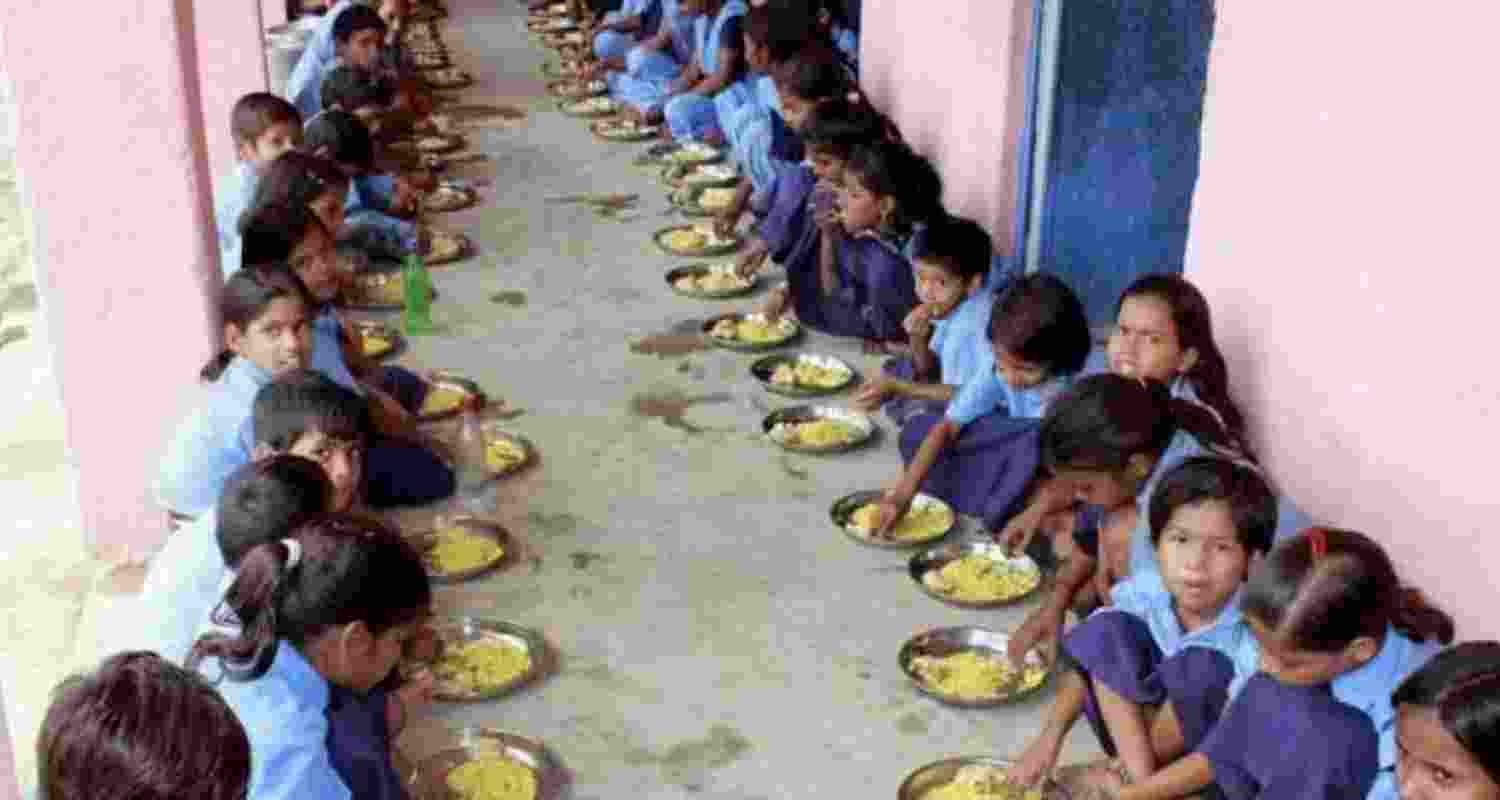 Bengal school ends 20-year religious segregation in mid-day meals Bengal school ends 20-year religious segregation in mid-day meals