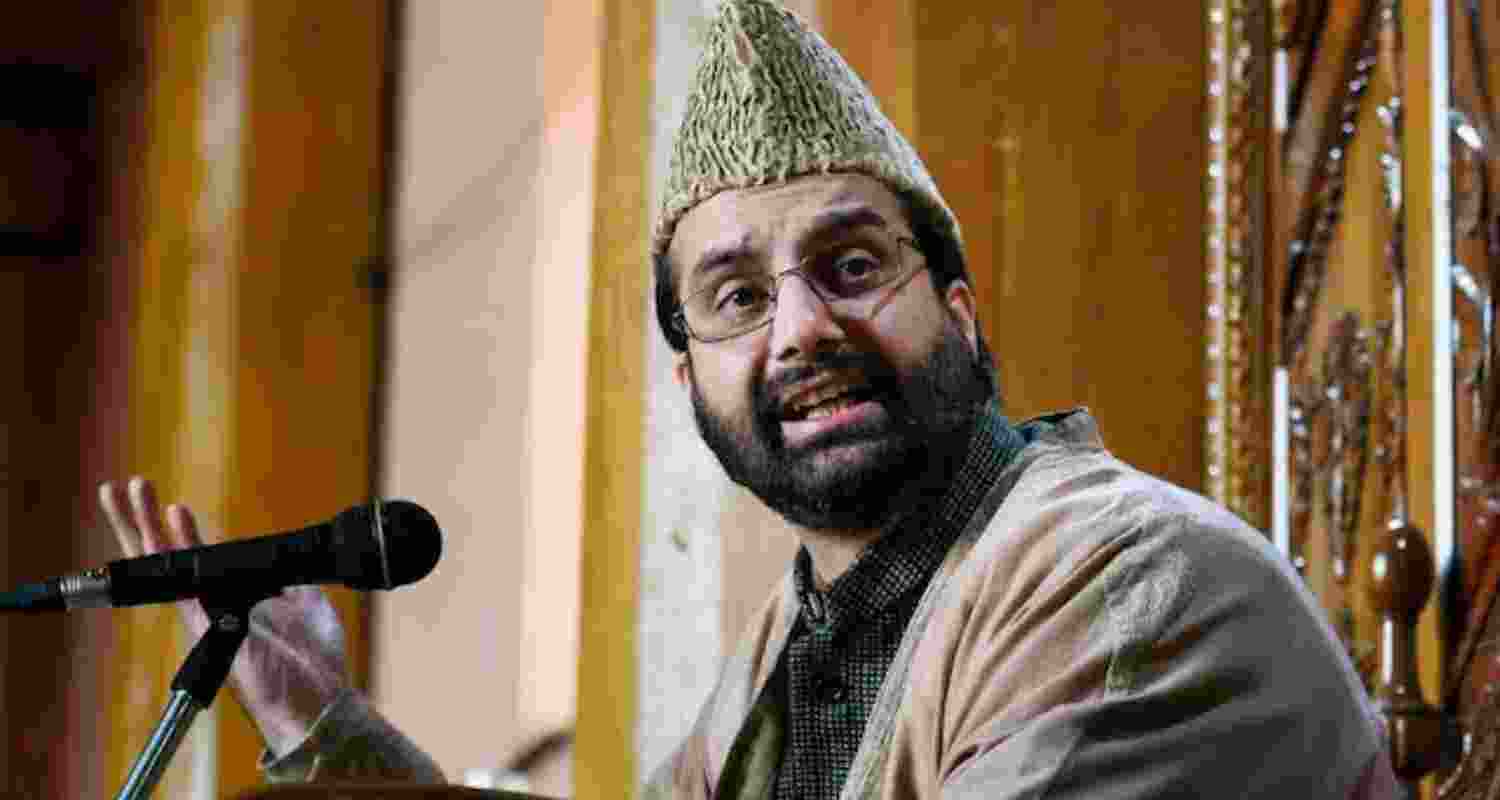 Hurriyat Chairman Mirwaiz Umar Farooq. Hurriyat Chairman Mirwaiz Umar Farooq.