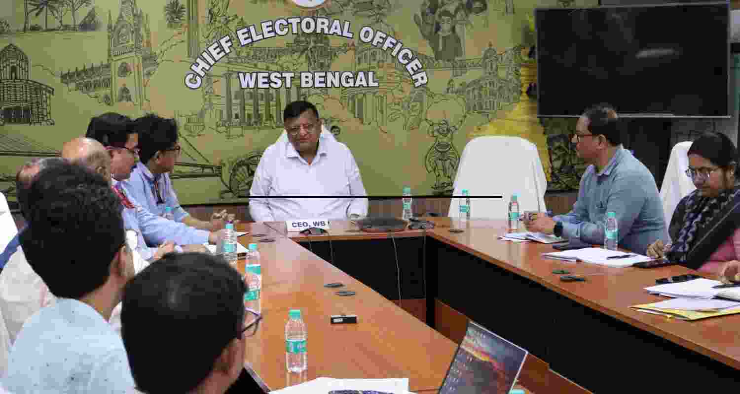 CEO West Bengal along with Addl CEO, Dy CEOs conducting a meeting with Chief PMG of West Bengal circle & Managing Director of Saraswaty Press Ltd regarding printing and delivery of EPIC within 15 days from the date of generation. CEO West Bengal along with Addl CEO, Dy CEOs conducting a meeting with Chief PMG of West Bengal circle & Managing Director of Saraswaty Press Ltd regarding printing and delivery of EPIC within 15 days from the date of generation.