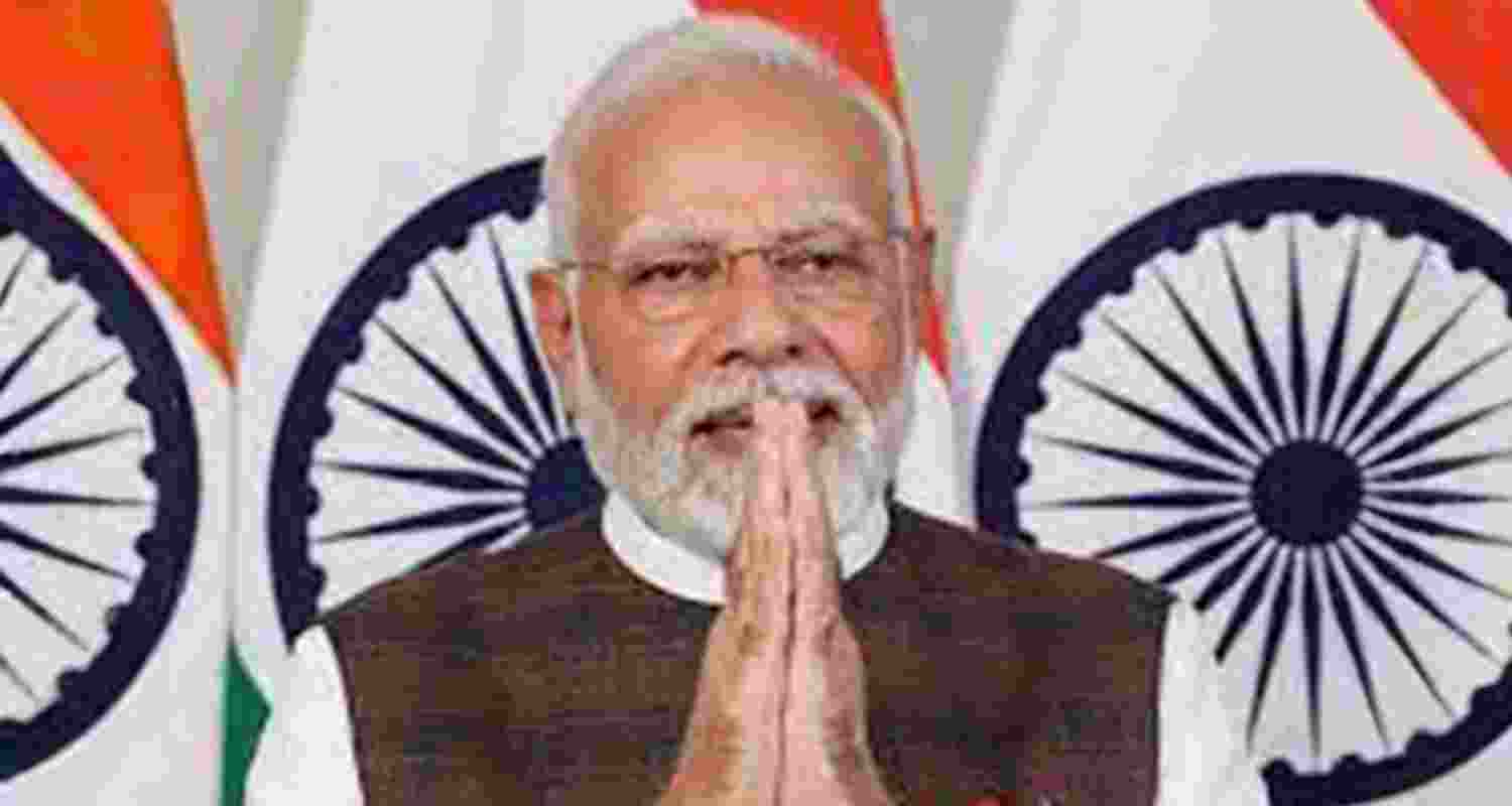 rime Minister Narendra Modi on Sunday greeted people on the eve of Holi. rime Minister Narendra Modi on Sunday greeted people on the eve of Holi.