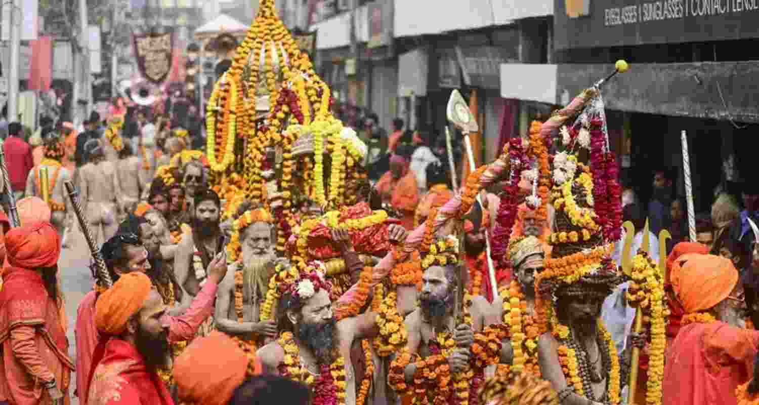 'Akhara' of Naga Sanyasis makes grand entry at Mahakumbh 'Akhara' of Naga Sanyasis makes grand entry at Mahakumbh