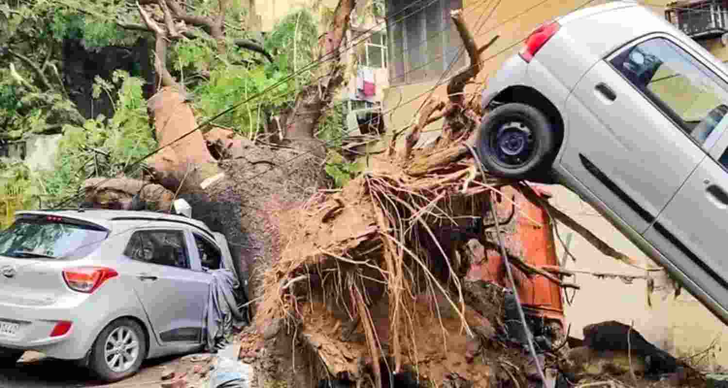 Woman, 3 kids killed as house collapses after rains in Delhi Woman, 3 kids killed as house collapses after rains in Delhi
