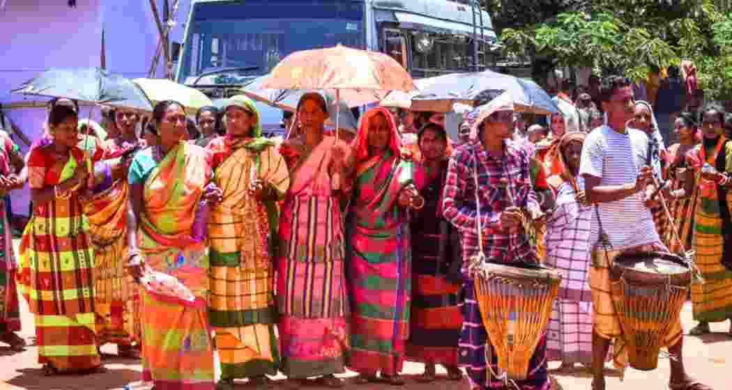 Eligible women between the ages of 21 and 60 will receive ₹10,000 per year, split into two instalments of ₹5,000 each. Eligible women between the ages of 21 and 60 will receive ₹10,000 per year, split into two instalments of ₹5,000 each.