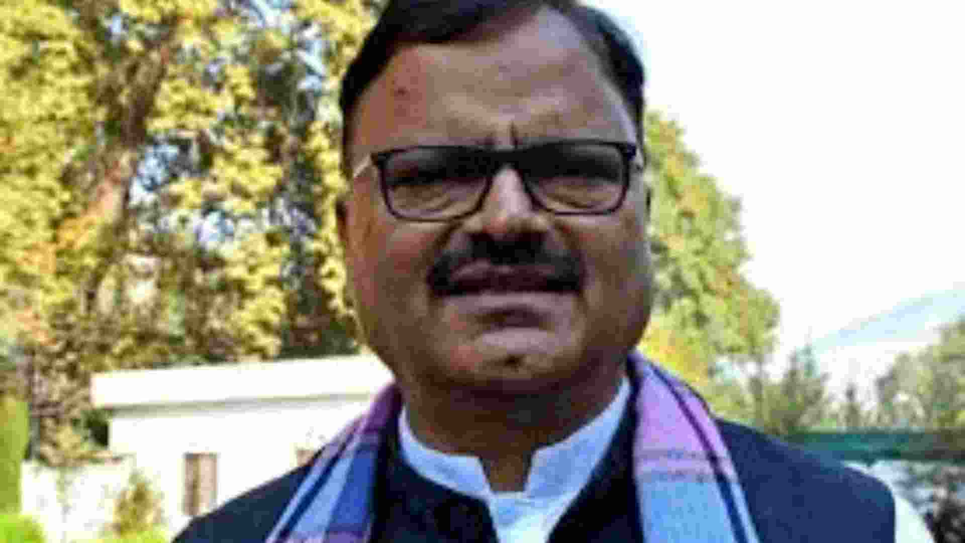 J&K Min blames 'dual power system' for Gujjar youth's killing J&K Min blames 'dual power system' for Gujjar youth's killing