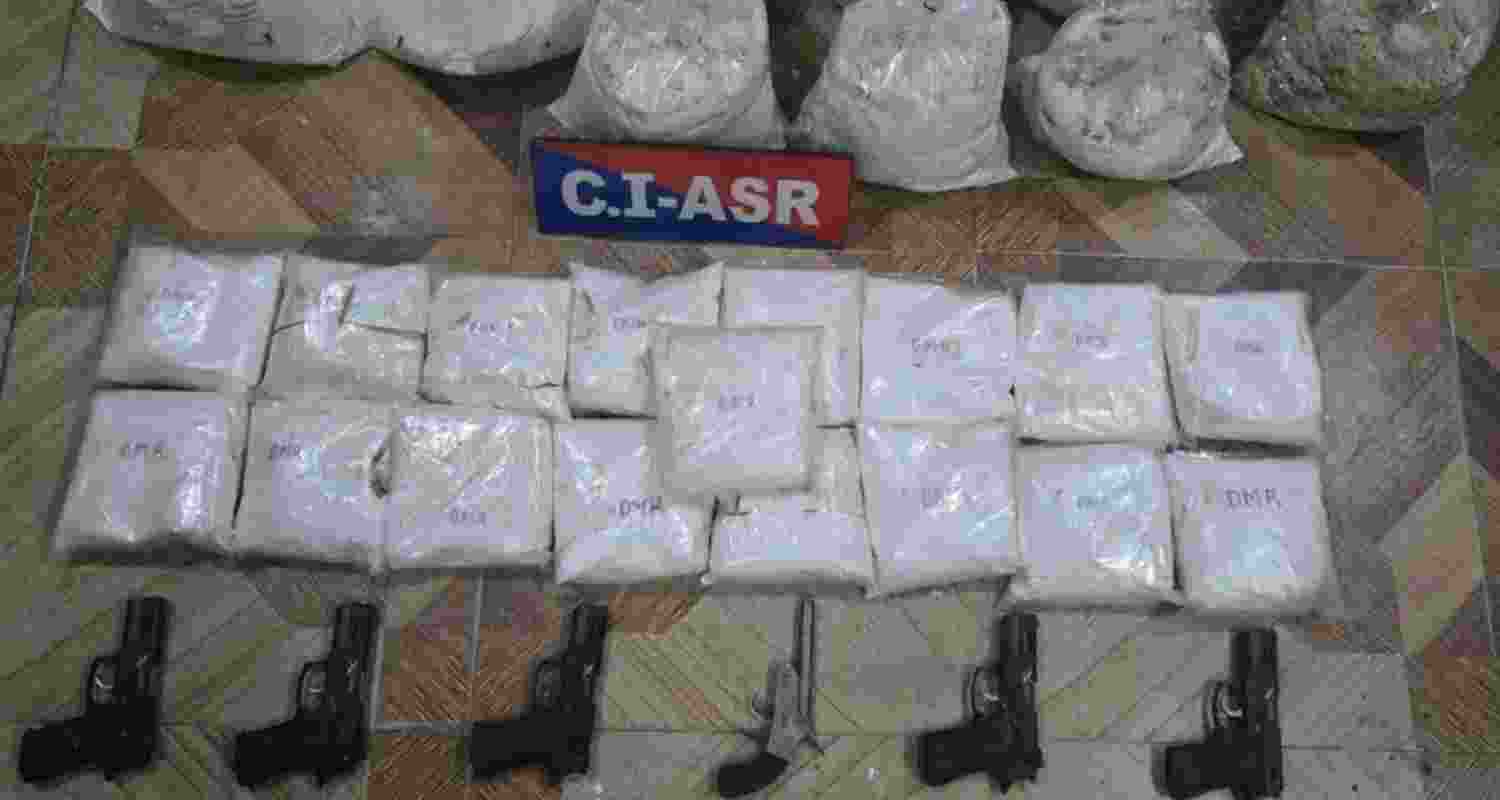 BSF and Punjab Police seized 27 kg of heroin near the India-Pakistan border after intelligence inputs on a drone-dropped consignment from Pakistan. BSF and Punjab Police seized 27 kg of heroin near the India-Pakistan border after intelligence inputs on a drone-dropped consignment from Pakistan.