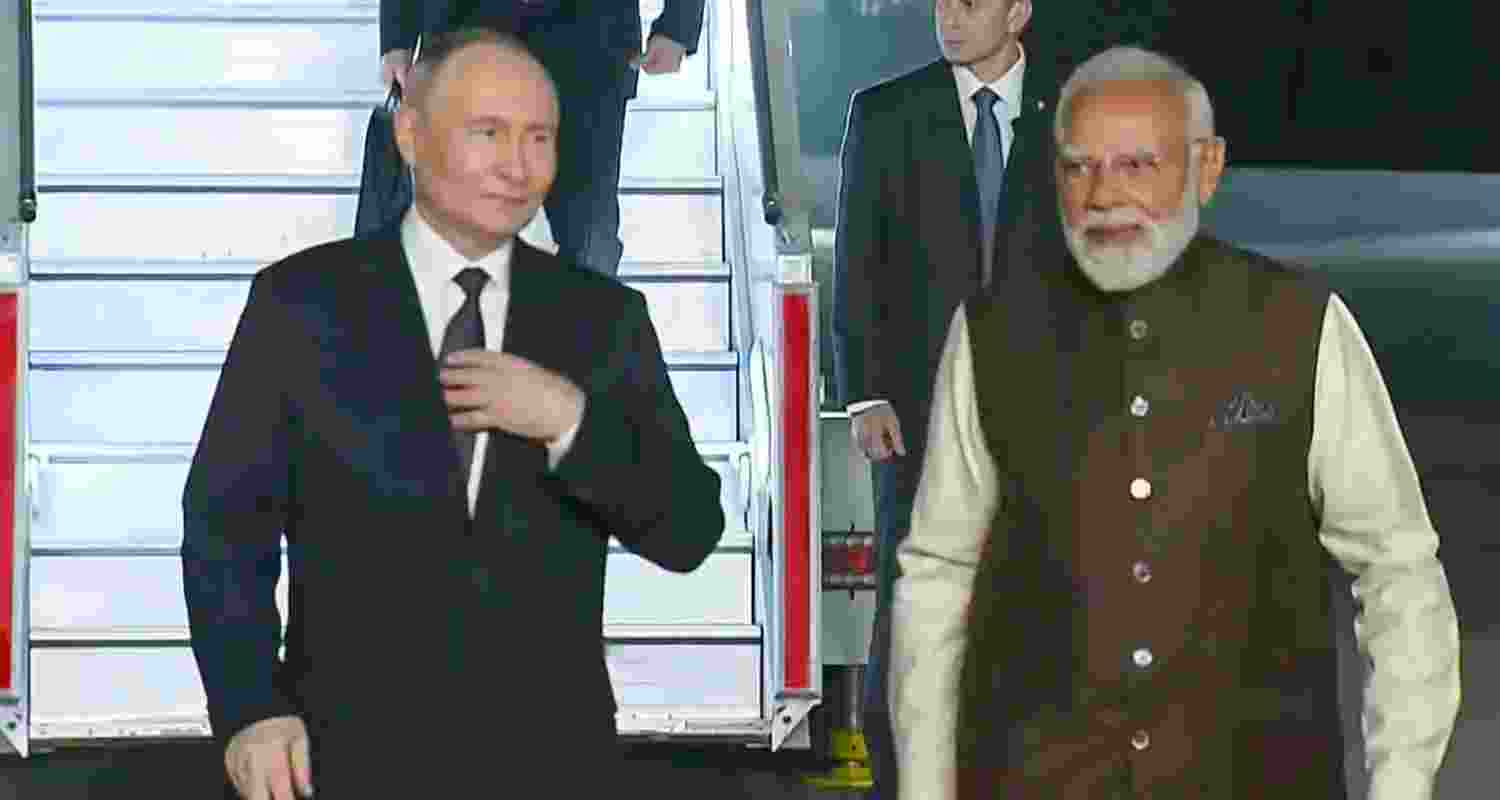 Prime Minister Narendra Modi welcomes Russian President Vladimir Putin in New Delhi on Thursday. Prime Minister Narendra Modi welcomes Russian President Vladimir Putin in New Delhi on Thursday.