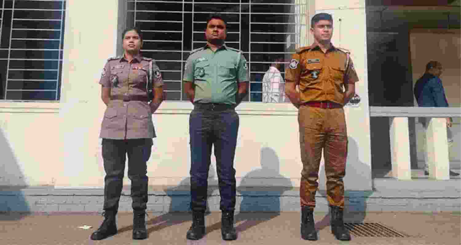B'desh govt's move to introduce new police uniforms sparks row B'desh govt's move to introduce new police uniforms sparks row
