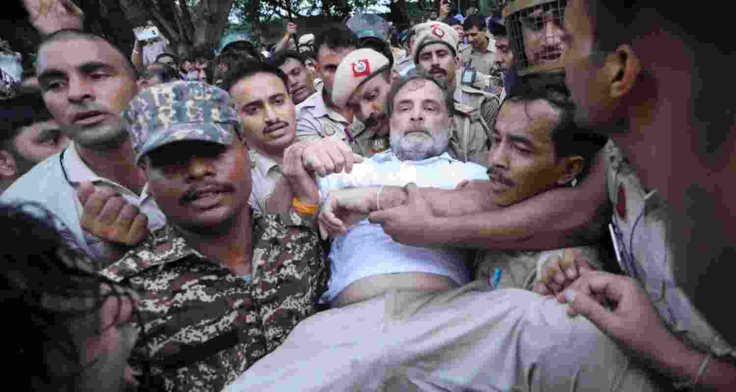 As Rahul Gandhi ‘hijacks’ CJP protest, AAP is irritated As Rahul Gandhi ‘hijacks’ CJP protest, AAP is irritated