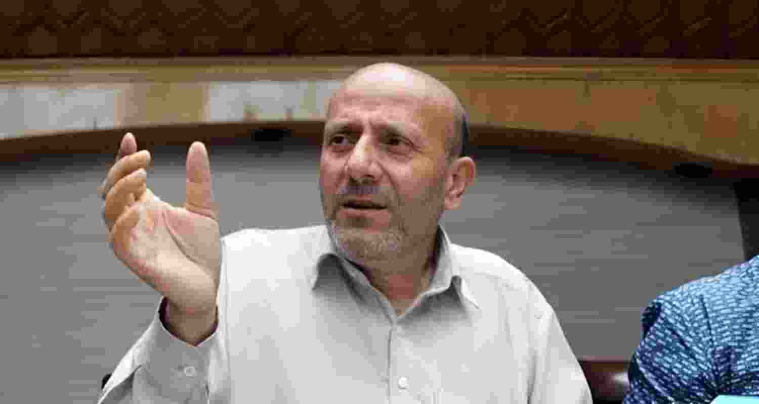 MP Engineer Rashid slams closure of Jamia Masjid in Kashmir MP Engineer Rashid slams closure of Jamia Masjid in Kashmir