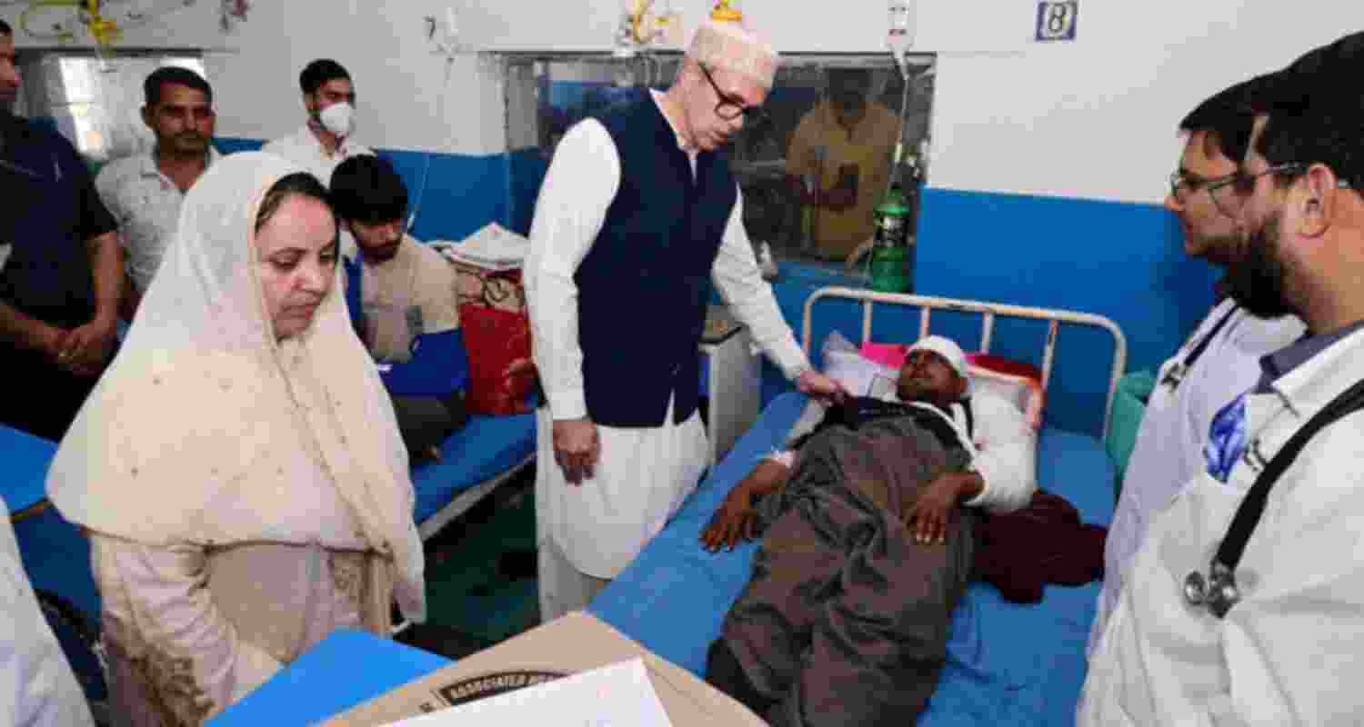 CM admits lapses, blames driver's negligence for Udhampur mishap CM admits lapses, blames driver's negligence for Udhampur mishap