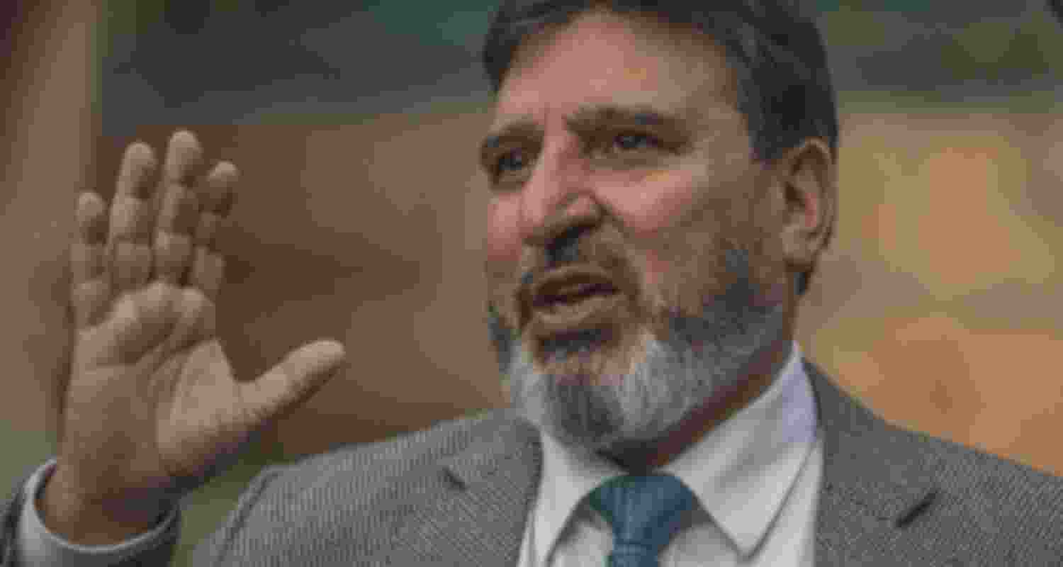 Apni Party asks J&K parties to 'unite' for dialogue with Centre Apni Party asks J&K parties to 'unite' for dialogue with Centre