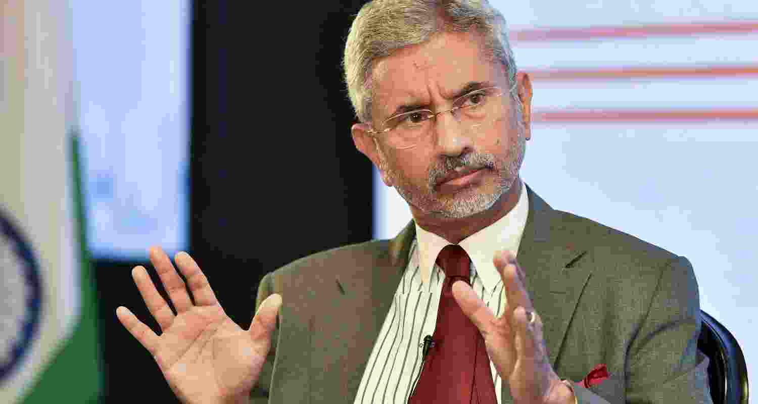 Foreigners death in Delhi fire: MEA in touch with embassies Foreigners death in Delhi fire: MEA in touch with embassies