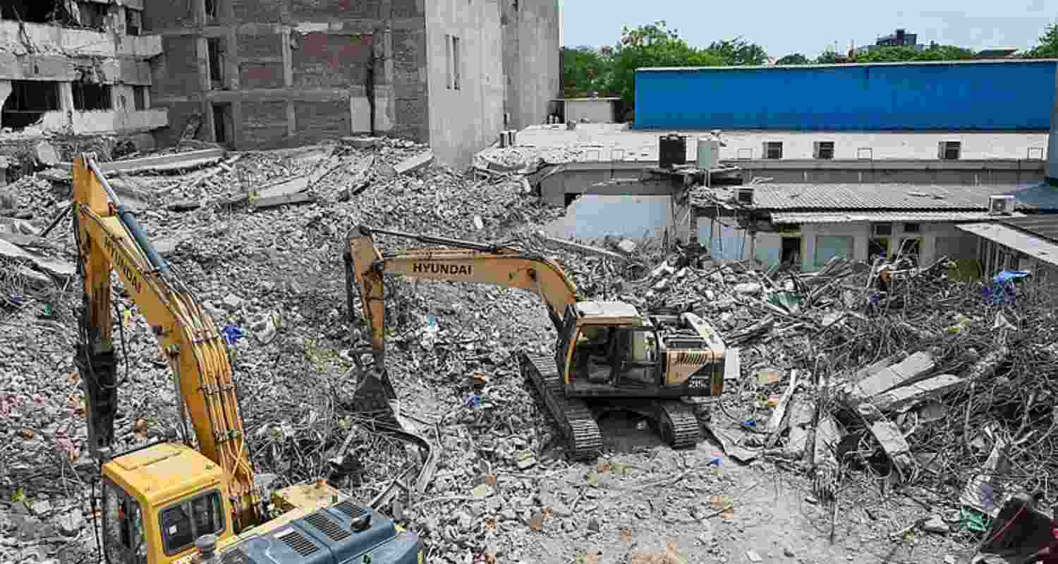 MCD's negligence led to Saket building collapse: Amicus tells SC MCD's negligence led to Saket building collapse: Amicus tells SC