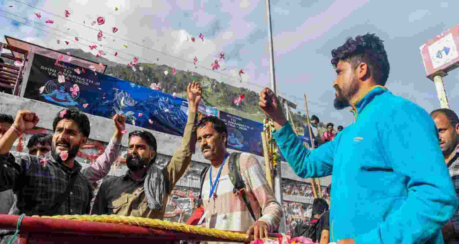 PM, HM greet pilgrims on commencement of Amarnath Yatra PM, HM greet pilgrims on commencement of Amarnath Yatra