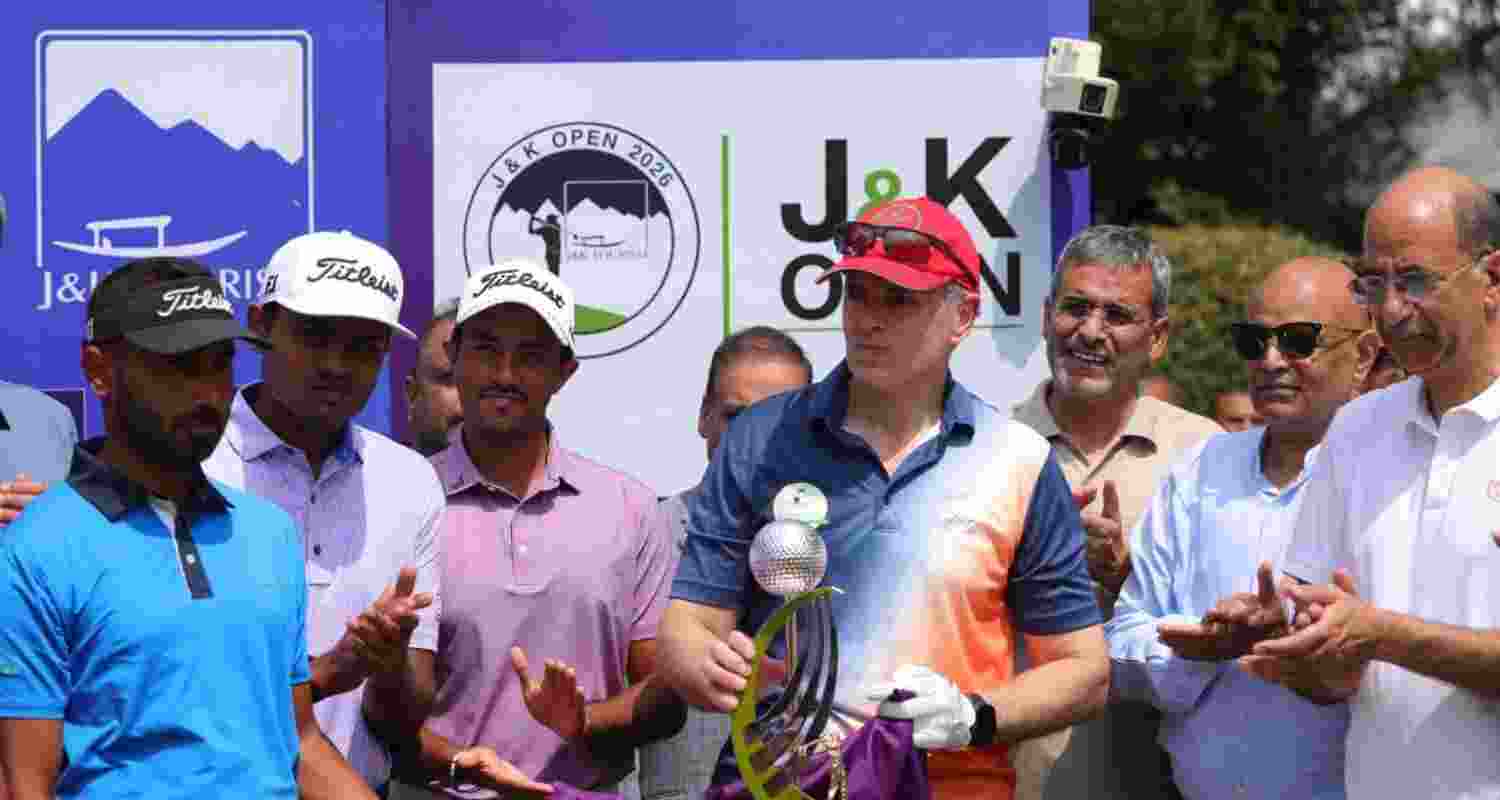 J&K CM pitches Kashmir as premier golf tourism destination J&K CM pitches Kashmir as premier golf tourism destination