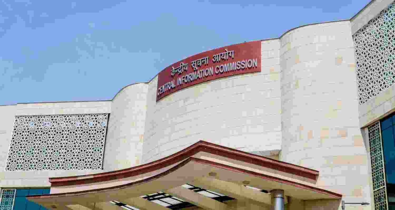 Dismissing Rahul's dissent, Centre picks 5 from SC\ST groups Dismissing Rahul's dissent, Centre picks 5 from SC\ST groups