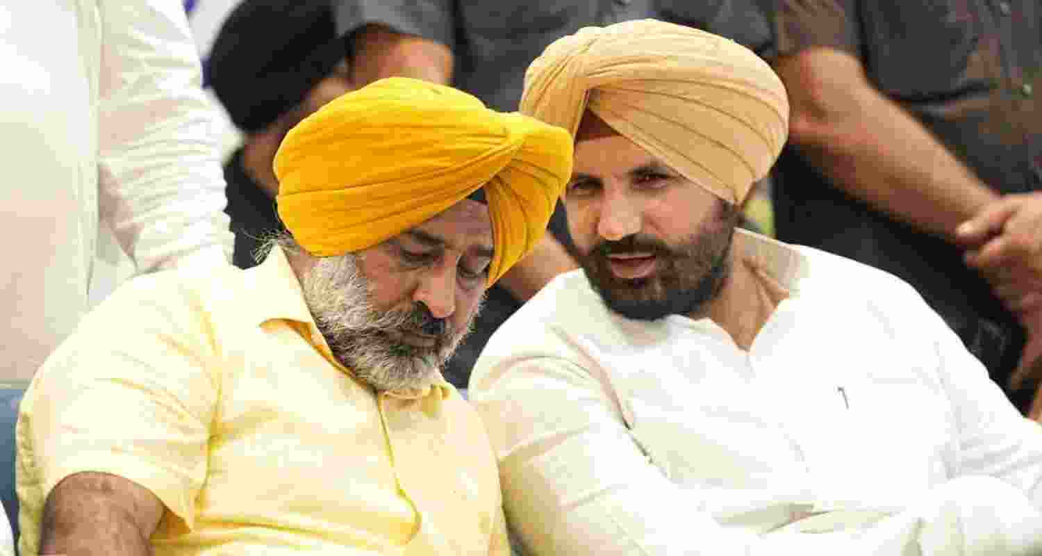 Punjab Congress president Amrinder Singh Raja Warring with former Olympian and captain of the Indian hockey team Pargat Singh. Punjab Congress president Amrinder Singh Raja Warring with former Olympian and captain of the Indian hockey team Pargat Singh.