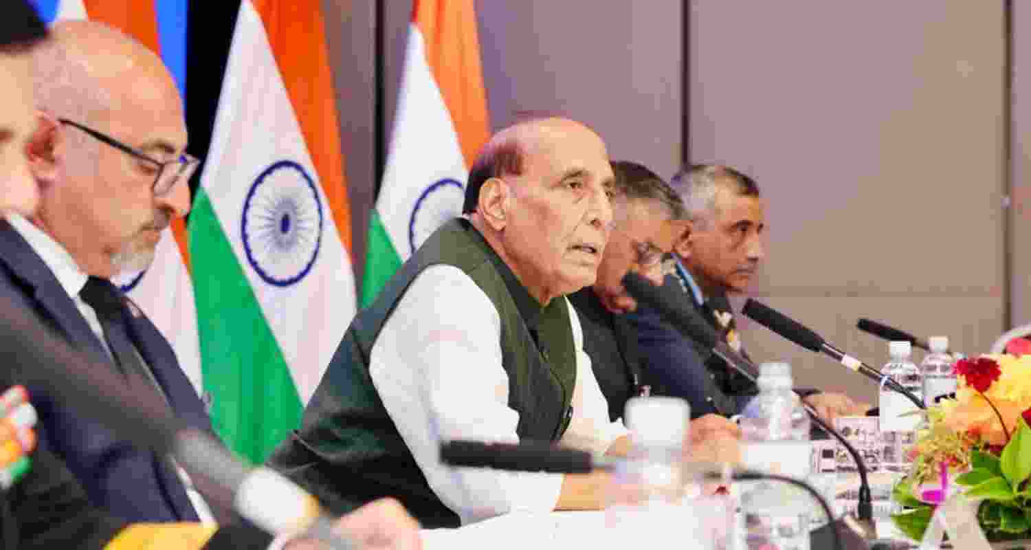 Raksha Mantri Rajnath Singh addressed the first India-Australia Defence Industry Round Table. Raksha Mantri Rajnath Singh addressed the first India-Australia Defence Industry Round Table.