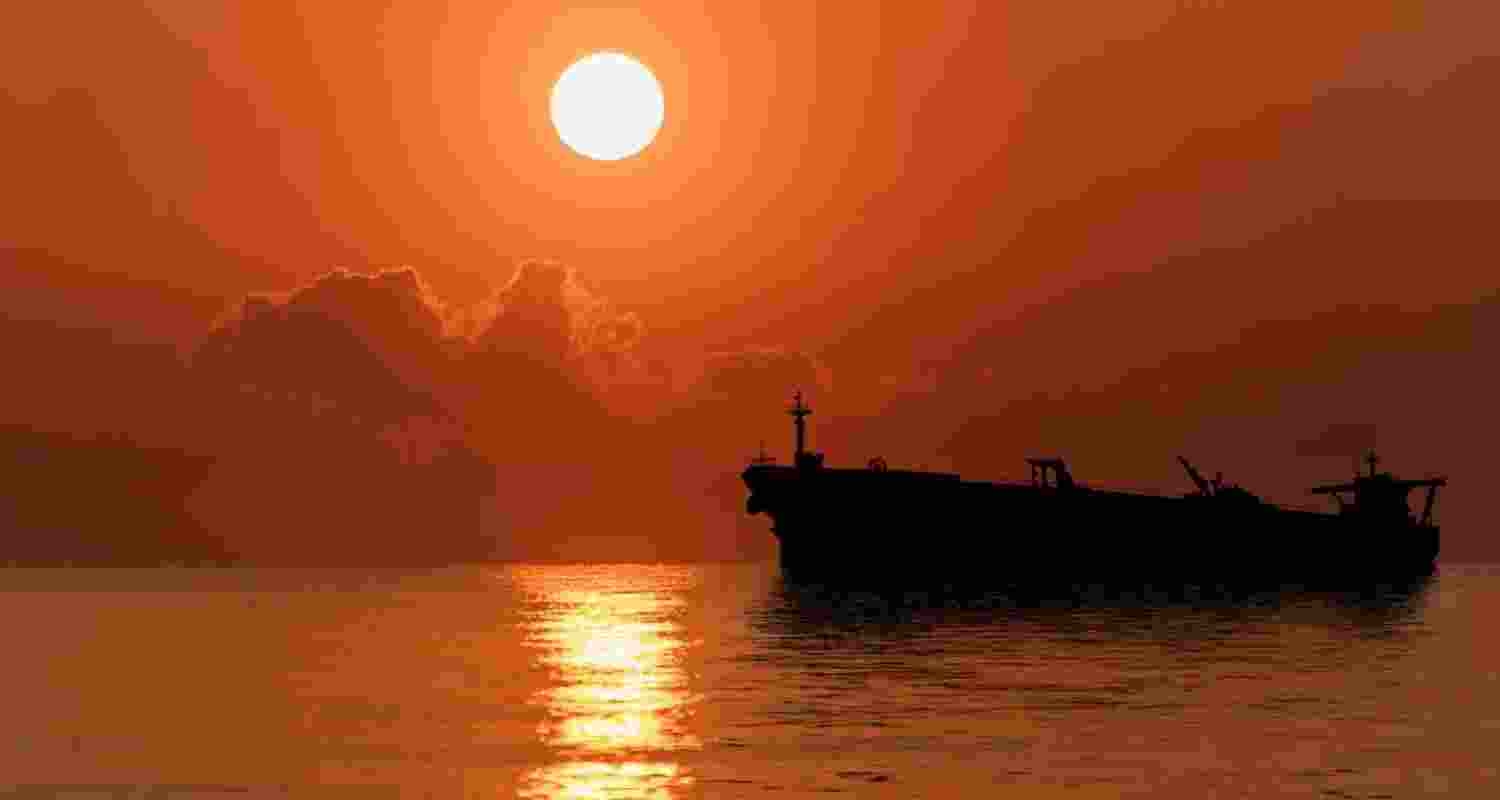 Houthi Red Sea threats risk global price spikes Houthi Red Sea threats risk global price spikes