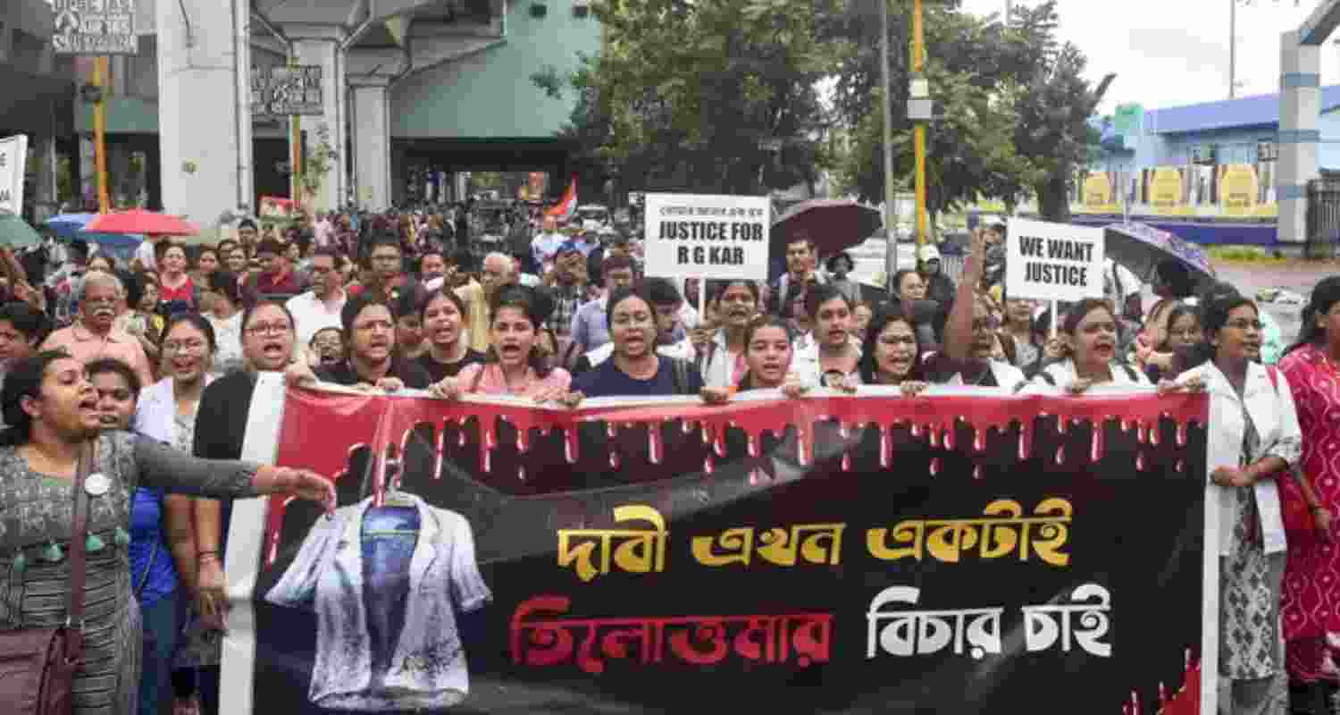 RG Kar: Protestors march to CBI office seeking speedy probe
RG Kar: Protestors march to CBI office seeking speedy probe