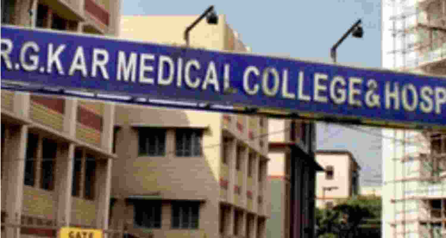 Hearing on RG Kar rape-murder case in SC postponed to Thursday
Hearing on RG Kar rape-murder case in SC postponed to Thursday